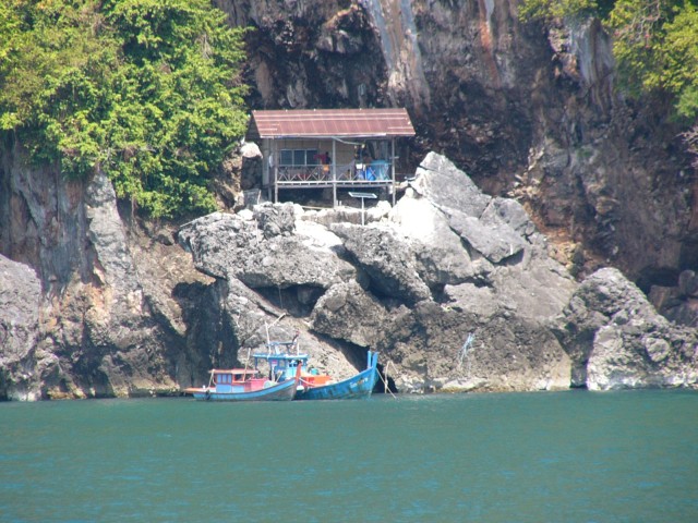 house on north end of Ko Phetra